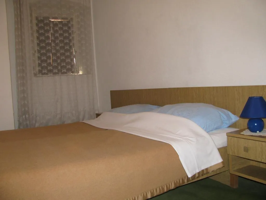 غاباس Apartments E And J