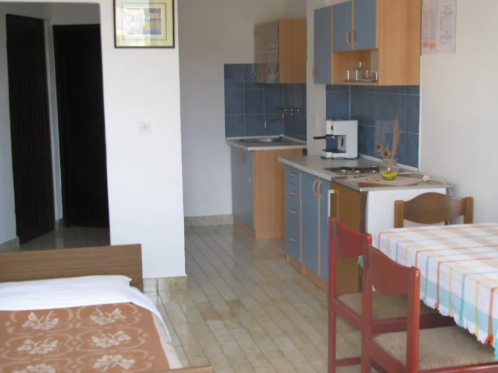 Apartments E And J Rabac 0*,